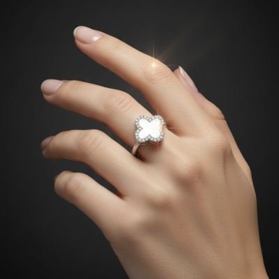 Rotatable Clover Pearl Ring (Silver White)