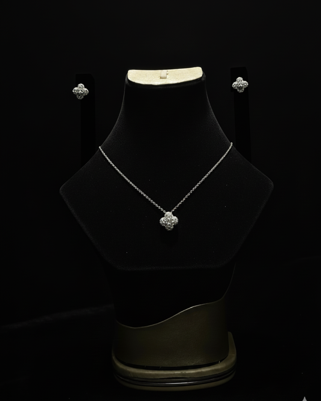 “Eclat Clover” Necklace & Earring Set(SILVER)