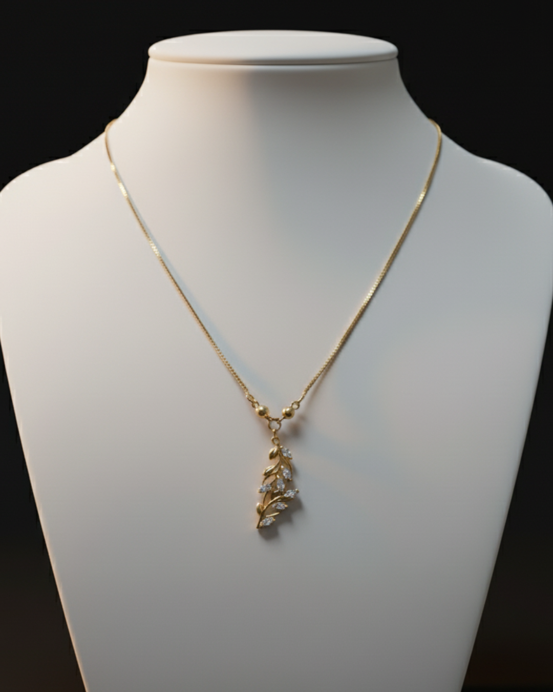 Golden Leaf Elegance Necklace